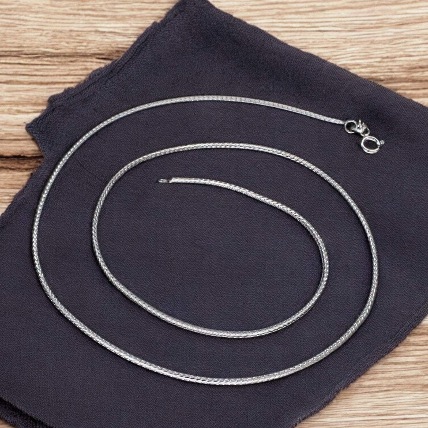 Excellent gifting 925 Sterling Silver V shape Neck Chain 18"