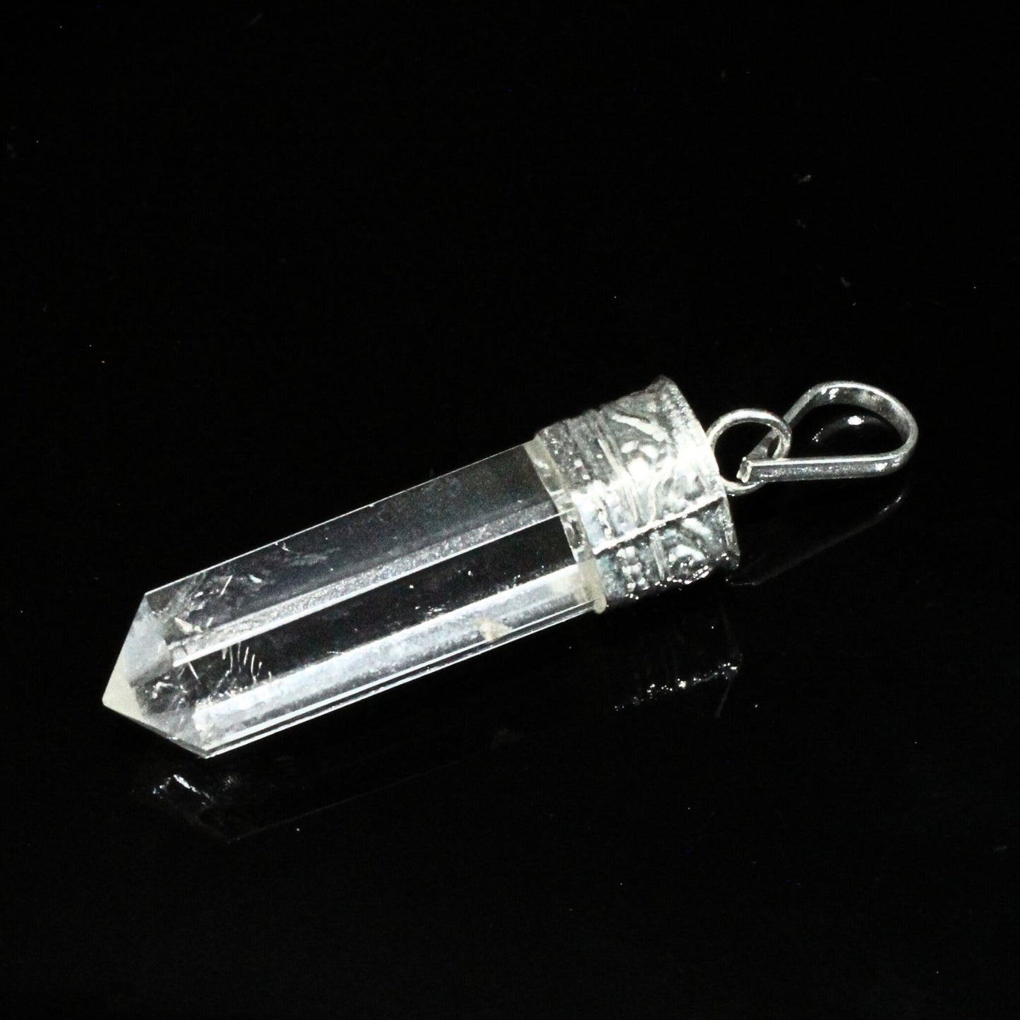 22.3Ct Natural Quartz Crystal Healing Point Pencil Pendant