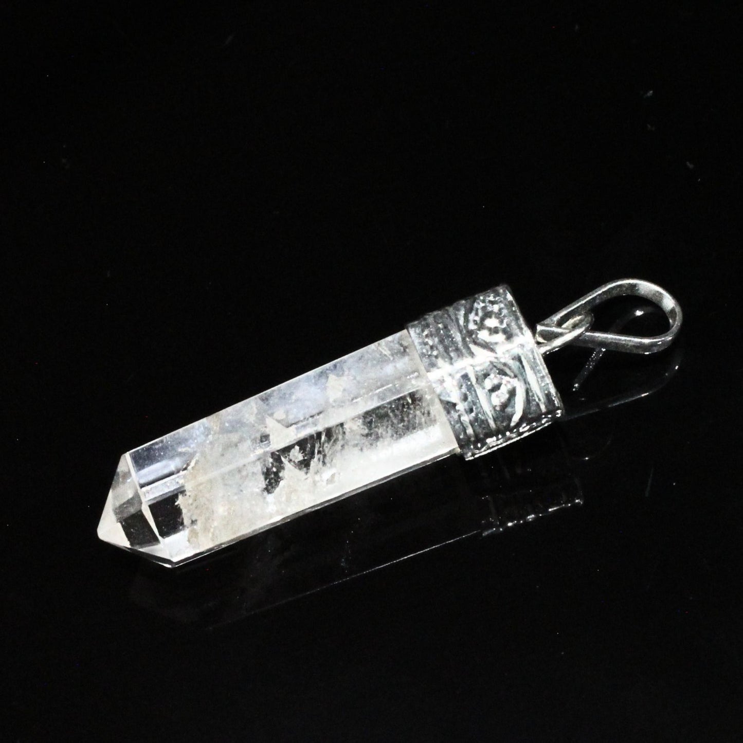 22.8Ct Natural Quartz Crystal Healing Point Pencil Pendant