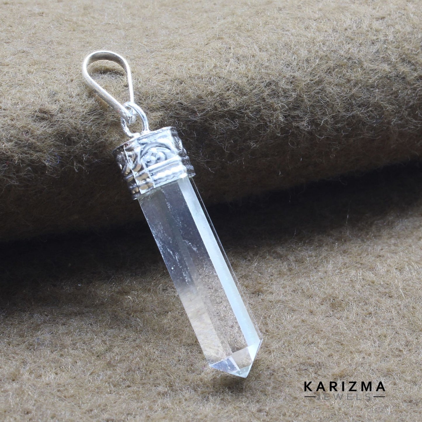 16.6Ct Natural Quartz Crystal Healing Point Pencil Pendant