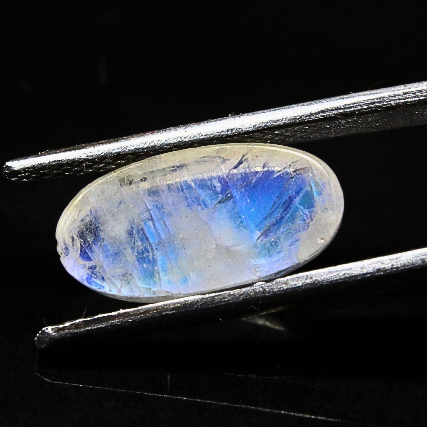 3.5Ct Natural Rainbow Moonstone Oval Cabochon Loose Gemstone