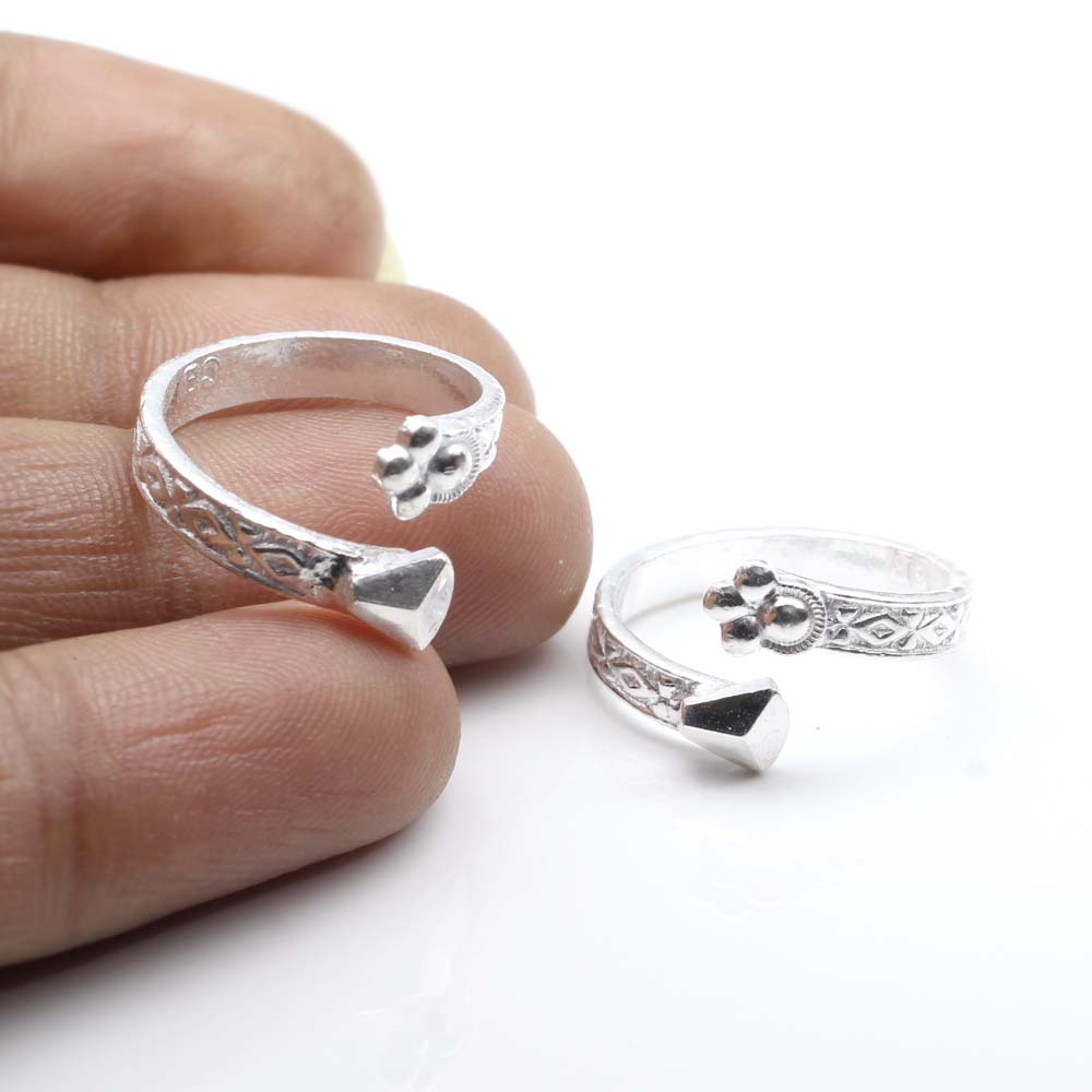 Cute hot sale toe rings