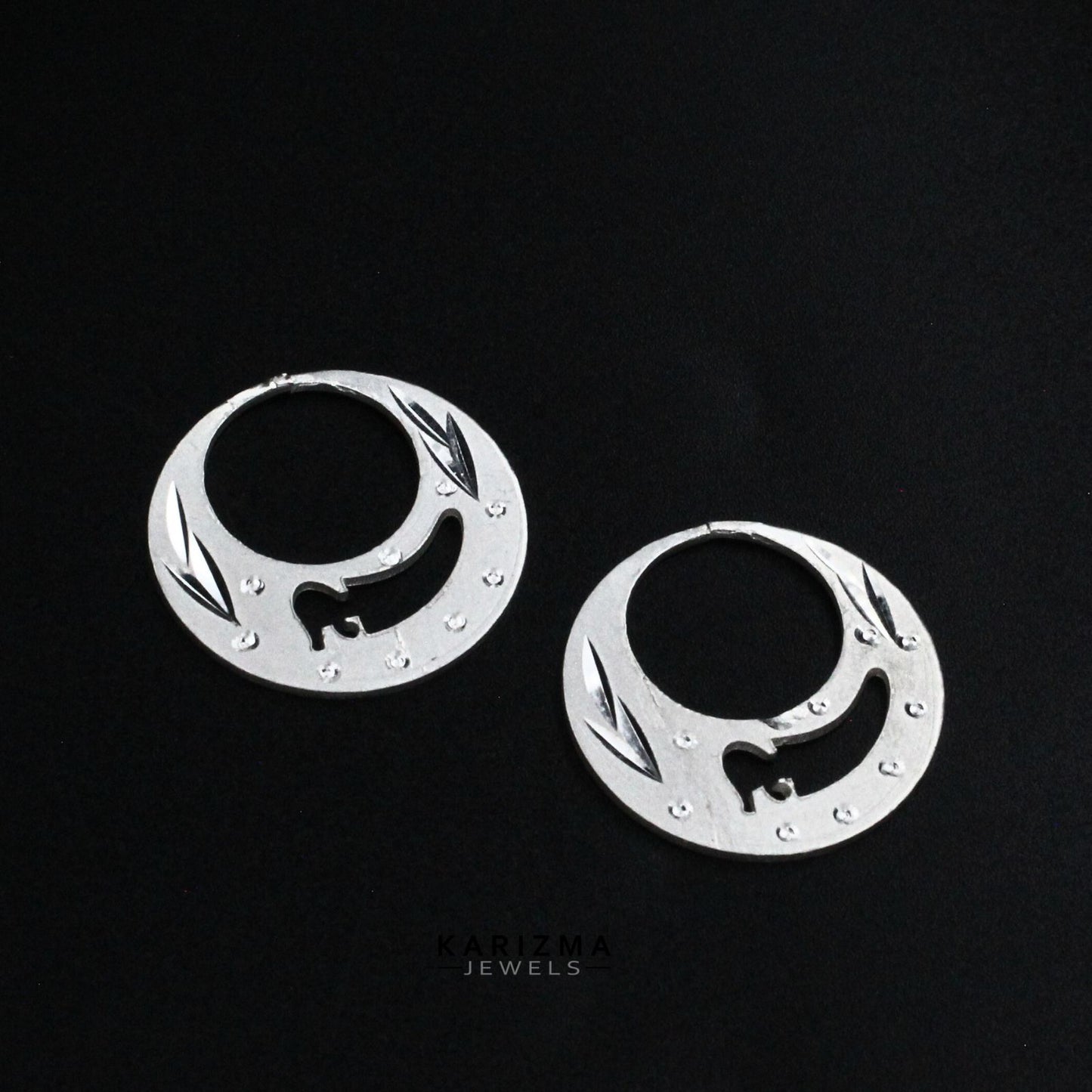 Unique trendy Real Sterling Silver Round Moon Shaped Nattiyan (Nanti) earring for Men