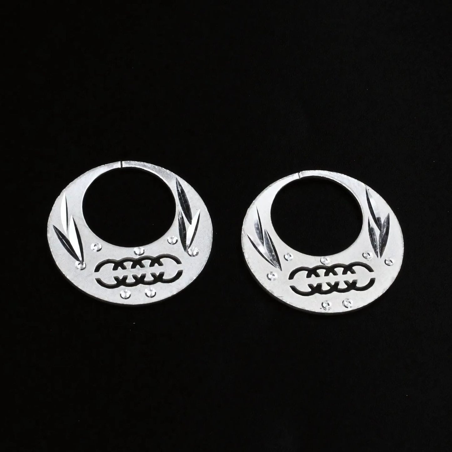 Real Sterling Silver Round Moon Shaped stylish Nattiyan (Nanti) earring for Men