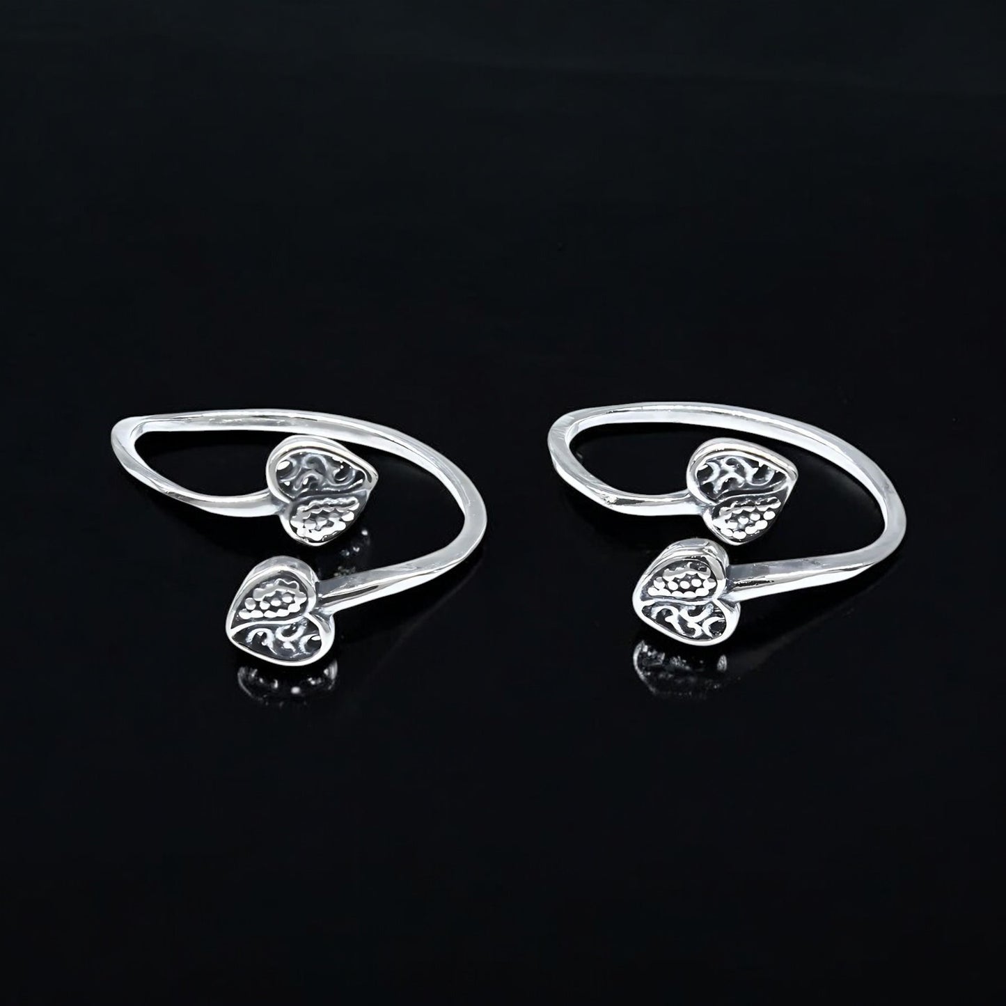 925 Real Sterling Silver women pretty Heart design Oxidized Toe Ring - Pair