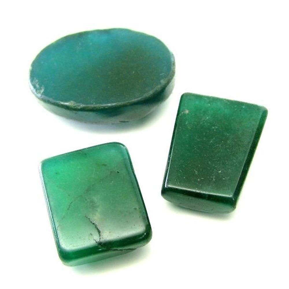 Green colored Natural Quartz Gemstone
