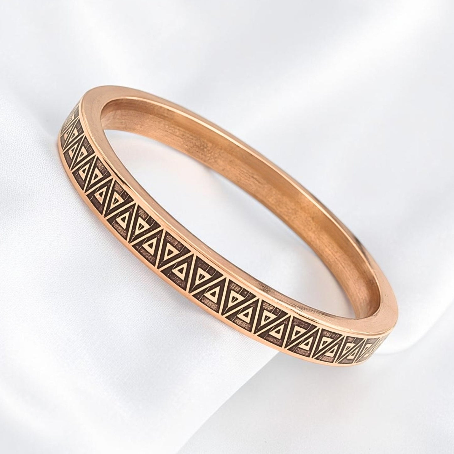 Triangular Pattern Heavy Flat Engraved Copper Kada for Men