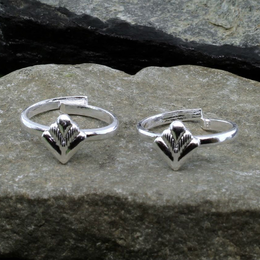 Leafy Silver Adjustable 925 Silver Toe Ring - Valentine's Gift – Zavya