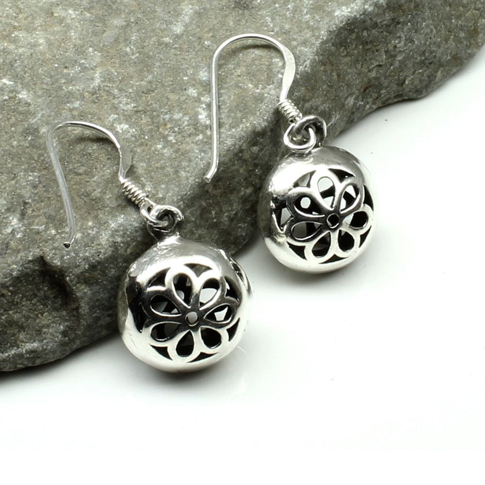 Flower shape Earnings for women