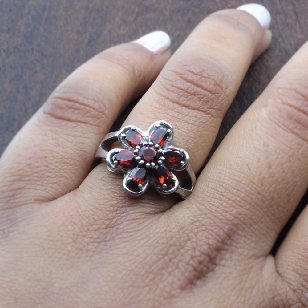 Silver Ring Garnet Studded Platinum Finish