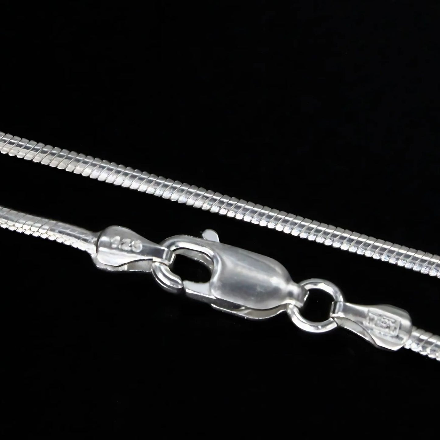 18" 925 Sterling Silver snake style Neck Chain