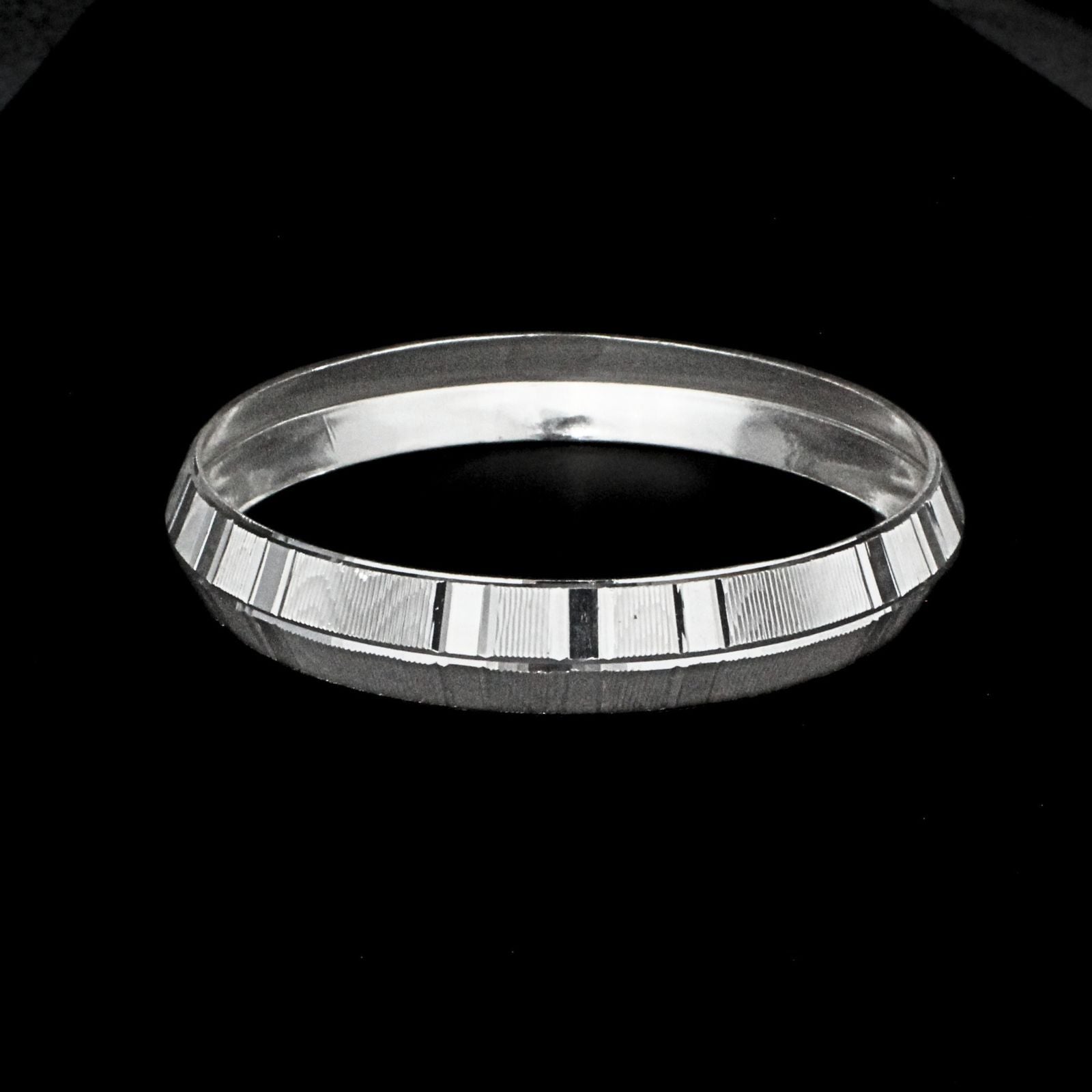 Heavy silver kada for men with a trending designing on it