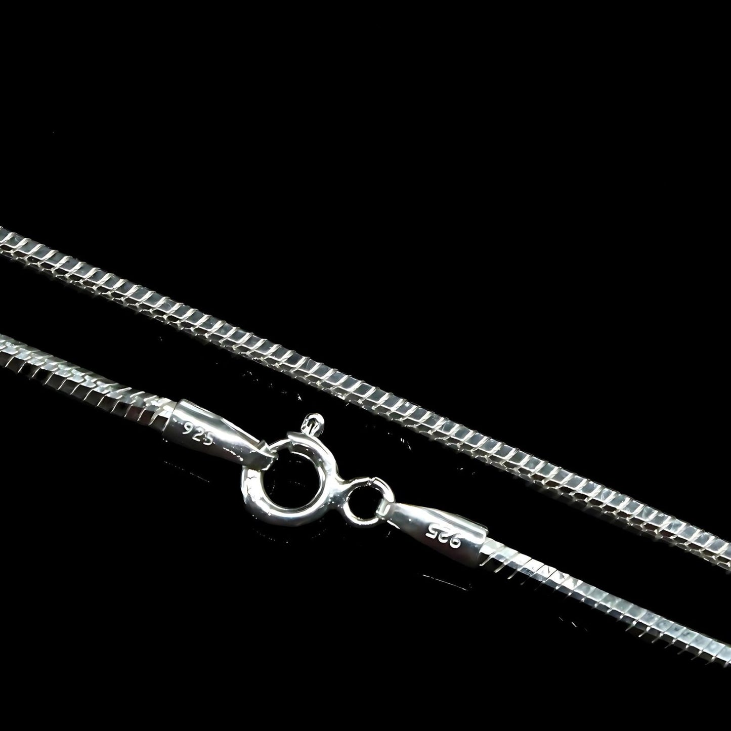 20" 925 Sterling Silver Snake Style Unisex Neck Chain