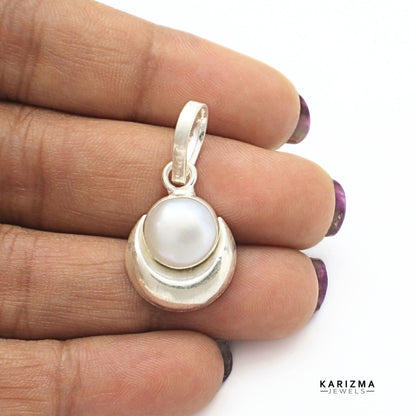 Moon shaped Natural Pearl silver Pendant for Astrology