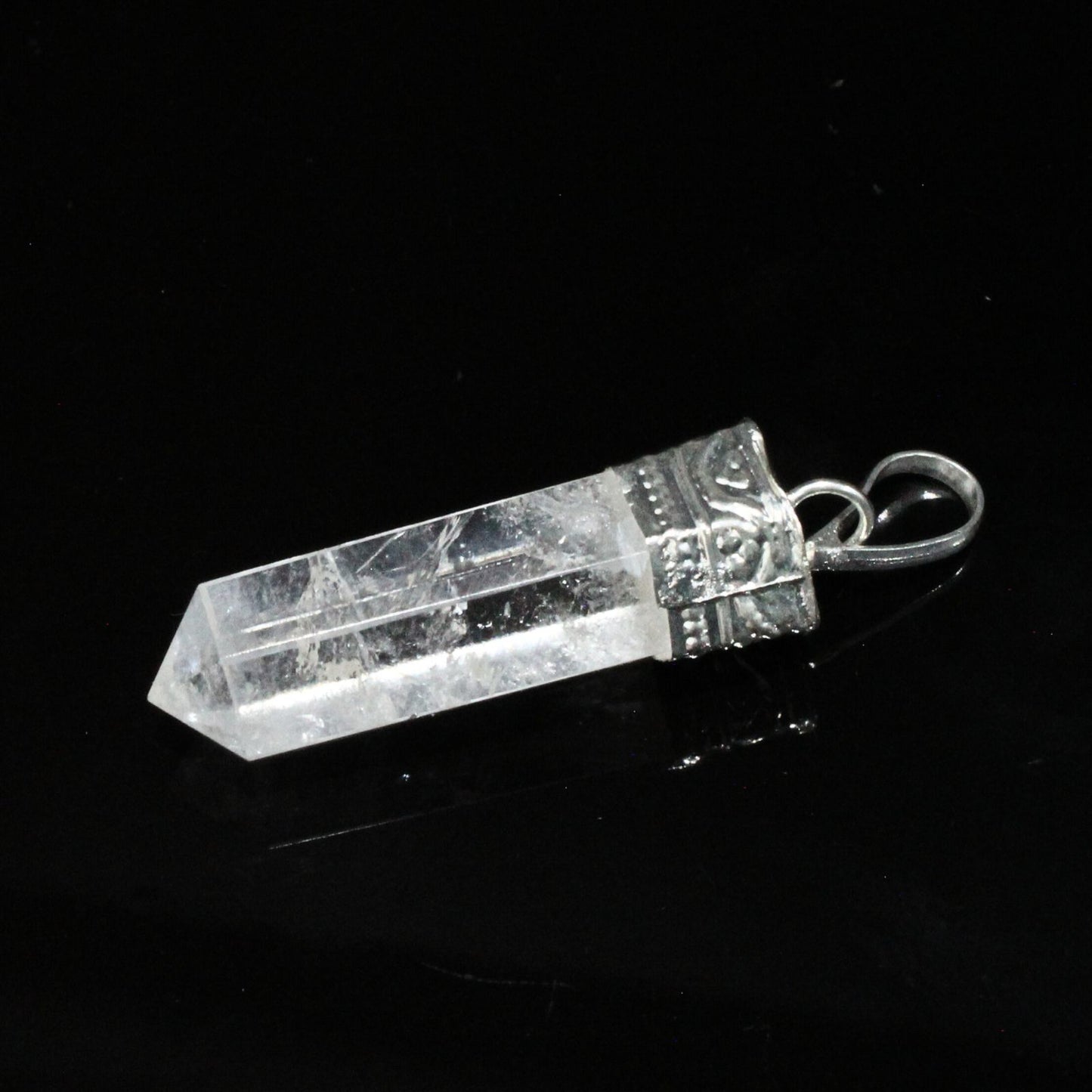 23.9Ct Natural Quartz Crystal Healing Point Pencil Pendant