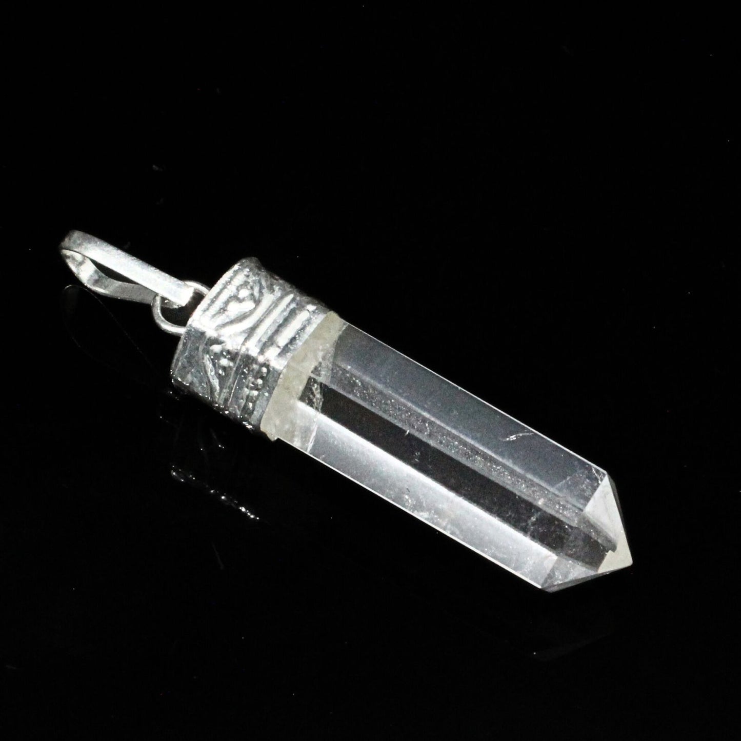 22.9Ct Natural Quartz Crystal Healing Point Pencil Pendant