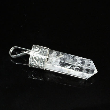 22.3Ct Natural Quartz Crystal Healing Point Pencil Pendant