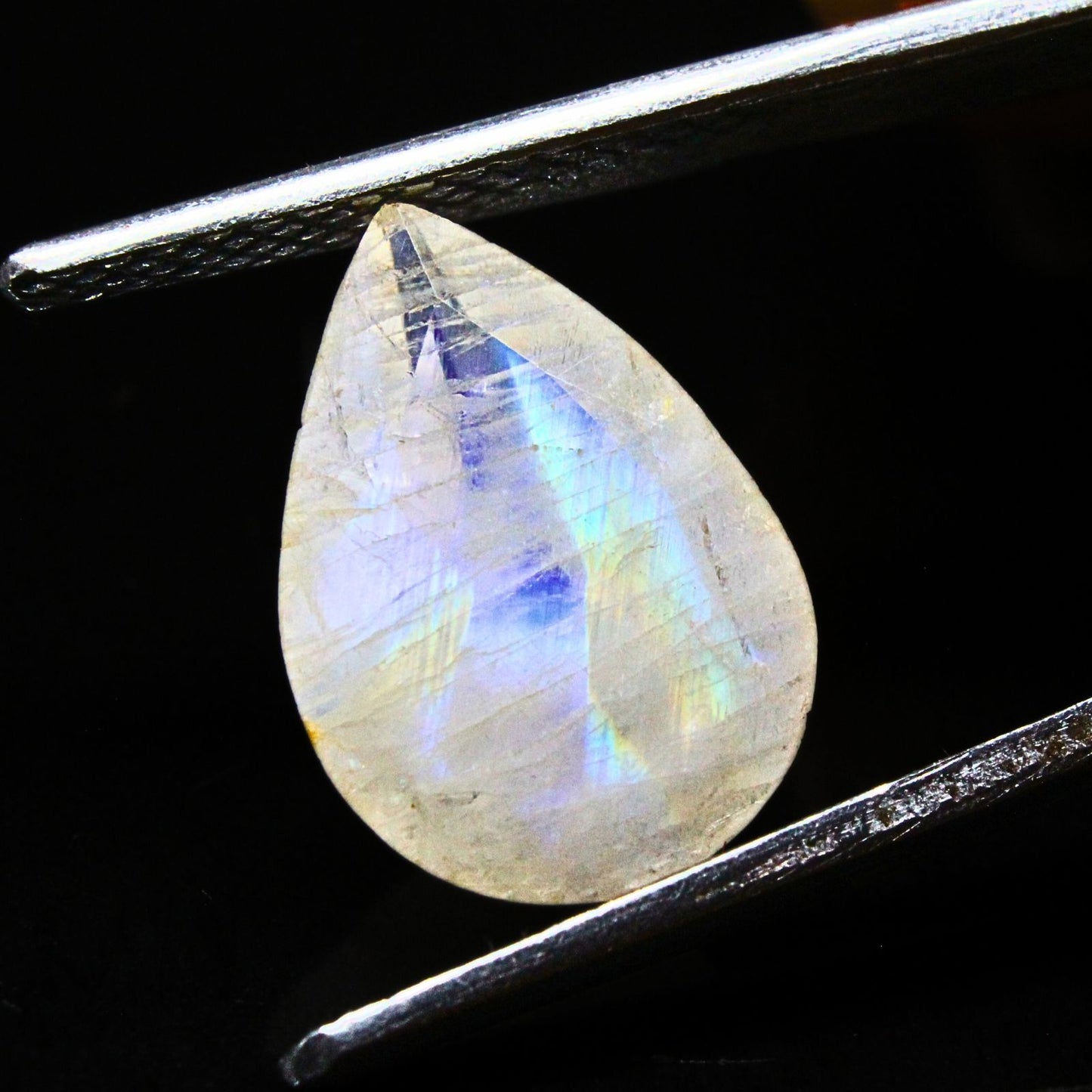 4.2Ct Natural Rainbow Moonstone Pear shape Gemstone