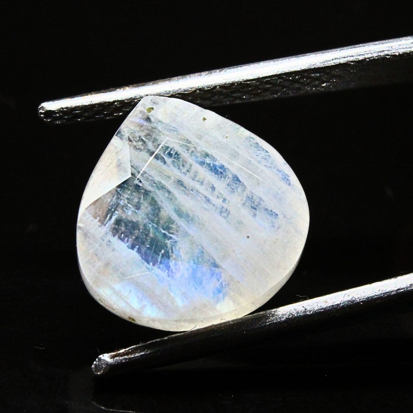 4.6Ct Natural Rainbow Moonstone Pear shape Gemstone