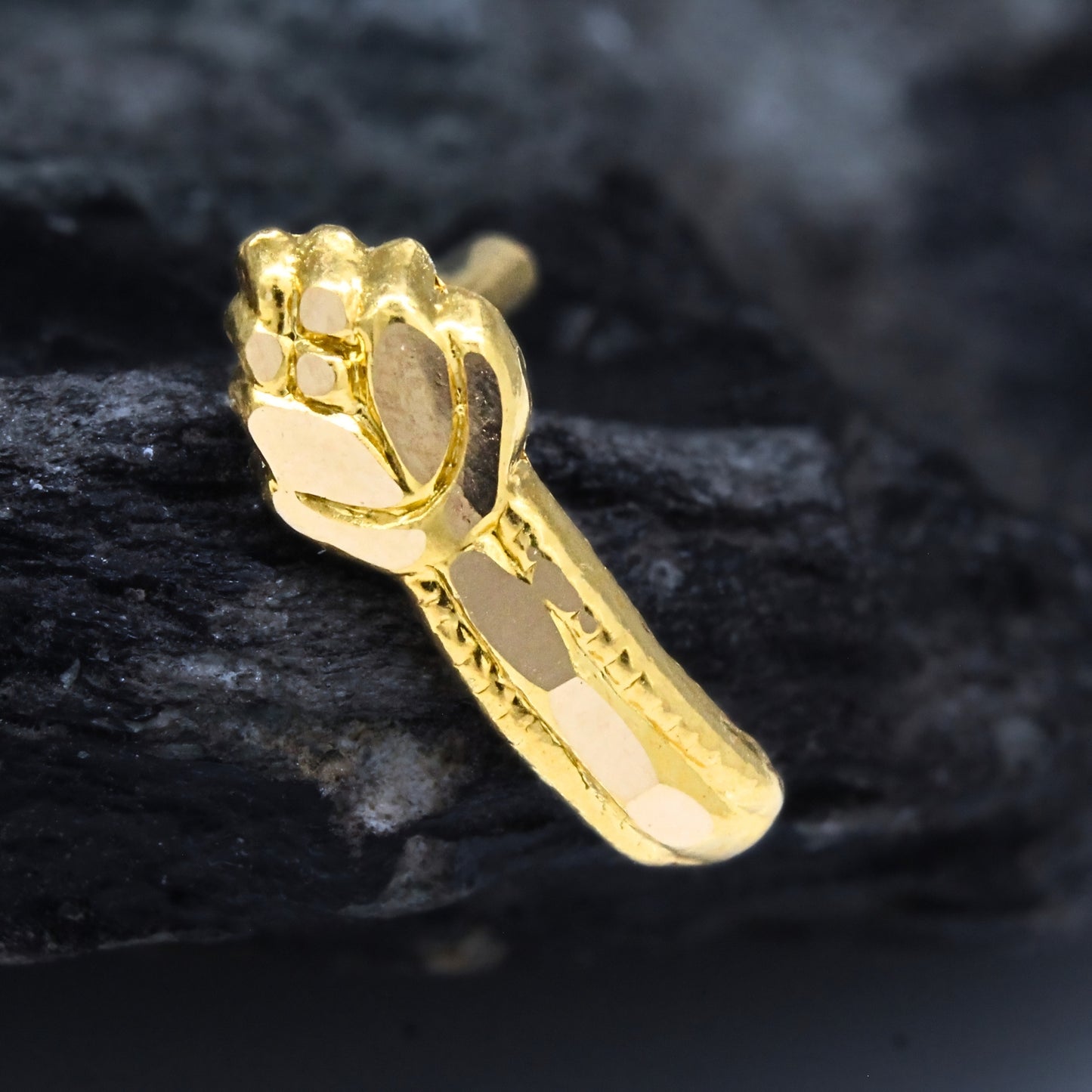 18K Gold Vertical Luxury Push Pin Nose Stud