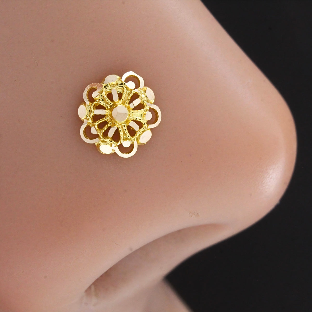 18K Gold Delicate Floral Pattern Nose Stud Threadless Push Pin