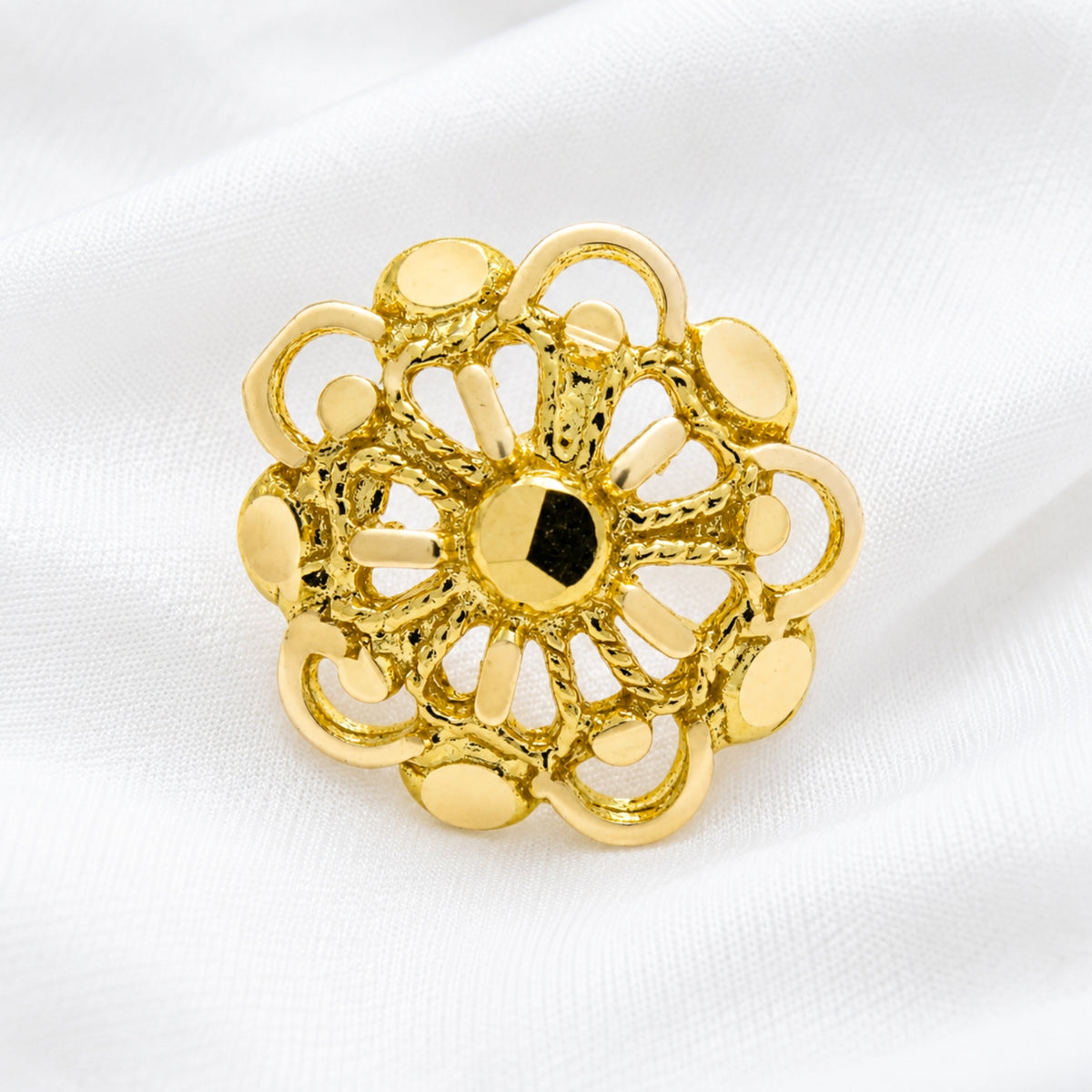 18K Gold Delicate Floral Pattern Nose Stud Threadless Push Pin