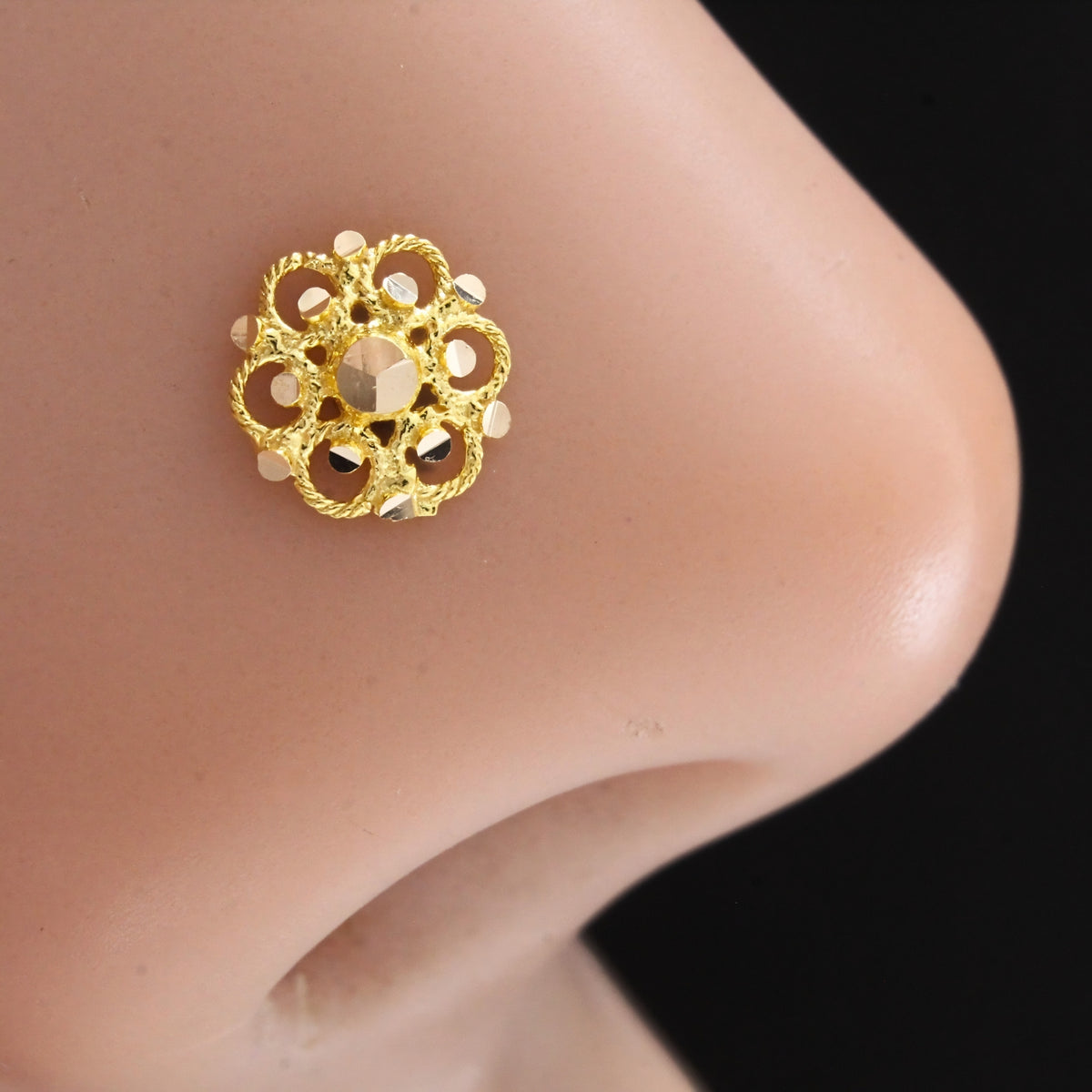 18K Real Gold Floral Motif Threadless Nose Stud