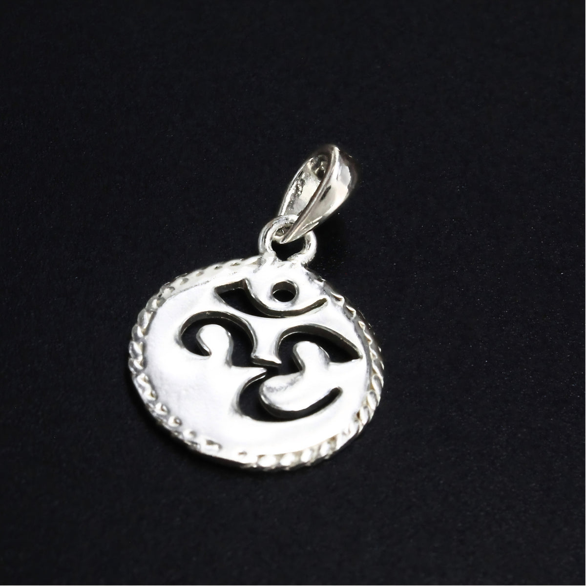 Divine Om Symbol 925 Sterling Silver Round Pendant