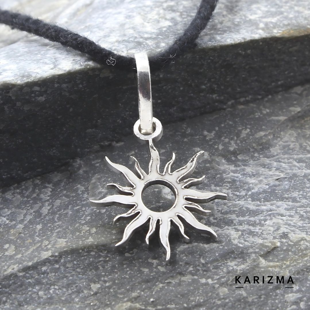 Pure Silver Sun -Suraj Pendant Used for Astrology and Red Book