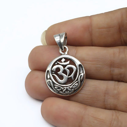 925 Real Silver Om Religious handmade Excellent gifting unisex Pendant