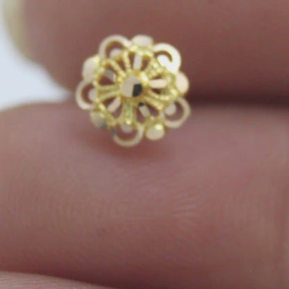 18K Gold Delicate Floral Pattern Nose Stud Threadless Push Pin