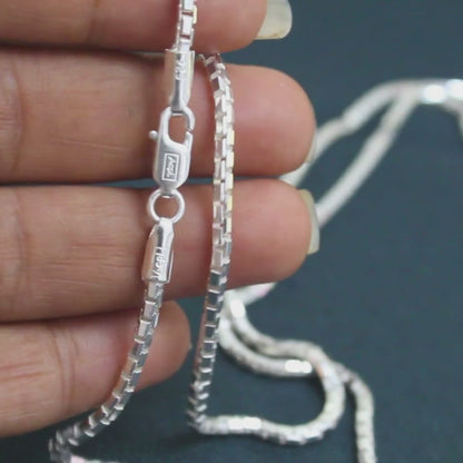 925 Sterling Silver Unisex gifting Box Neck Chain 22"
