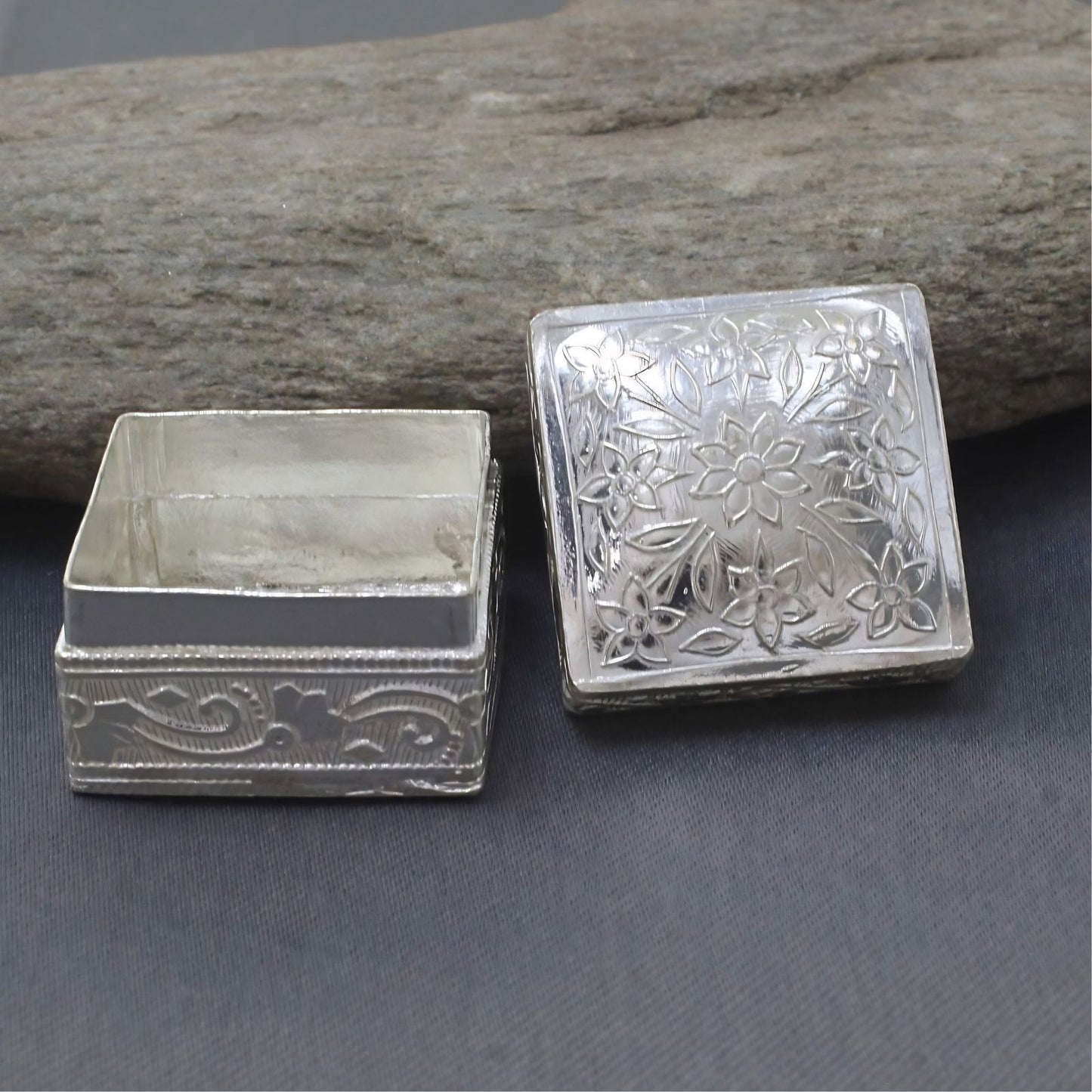 Real Silver Round Dibbi for Honey, Sindoor & Red Book Remedies