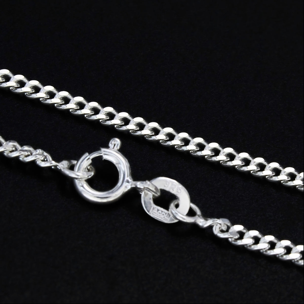 18 Inch Sterling Silver Curb Link Chain – Lightweight & Timeless Jewelry