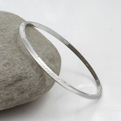 925 Real Silver elegant V Shape Men's Bangle Bracelet - 6.6 CM