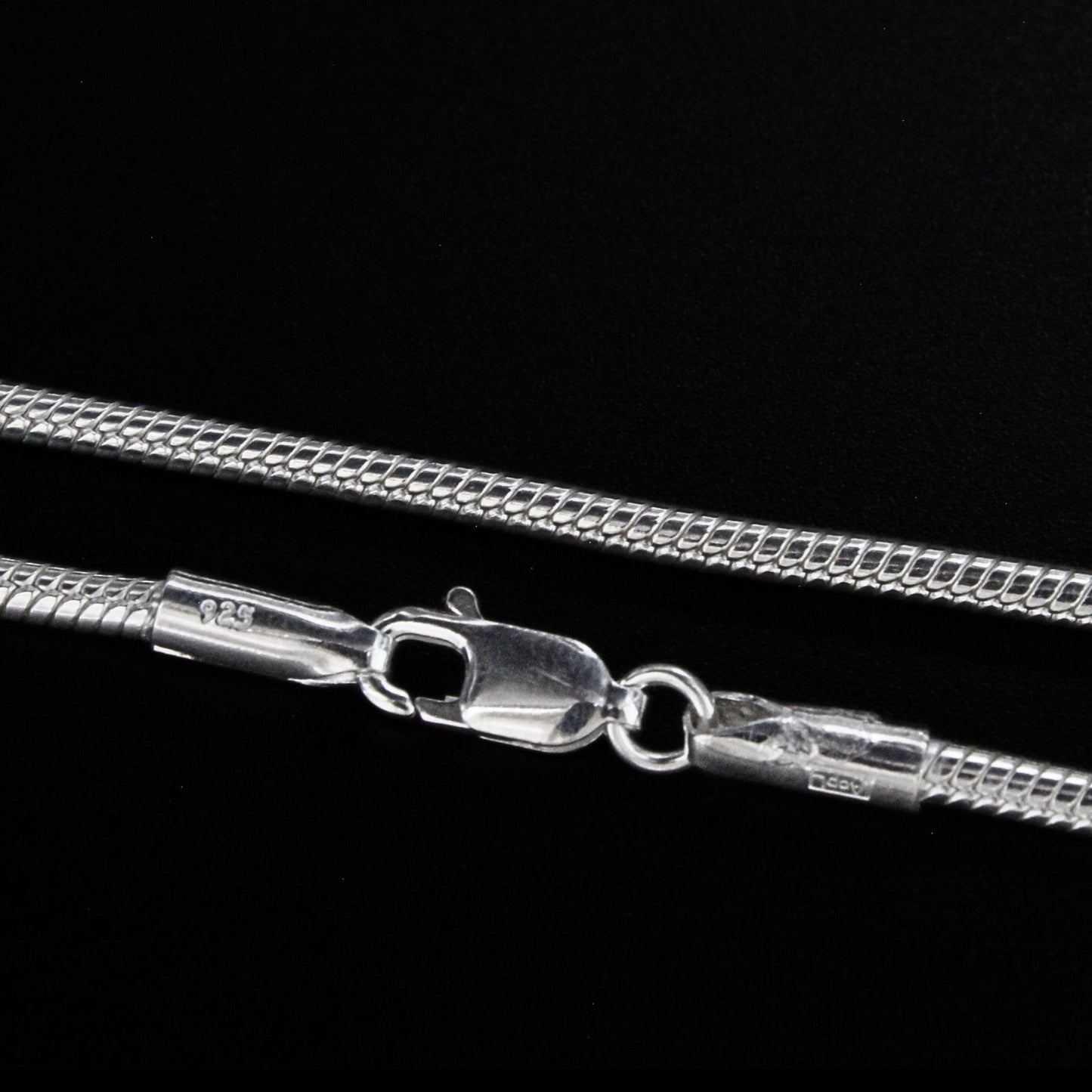 925 Sterling Silver fabulous snake Neck chain 24"