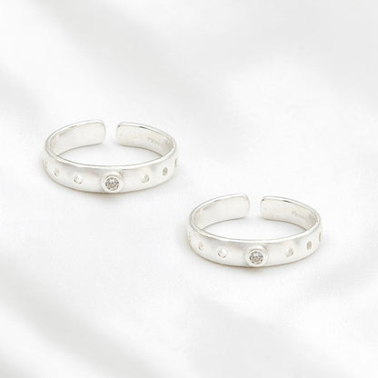 925 Real Silver Women daily wear and gifting White CZ Toe Ring - Pair