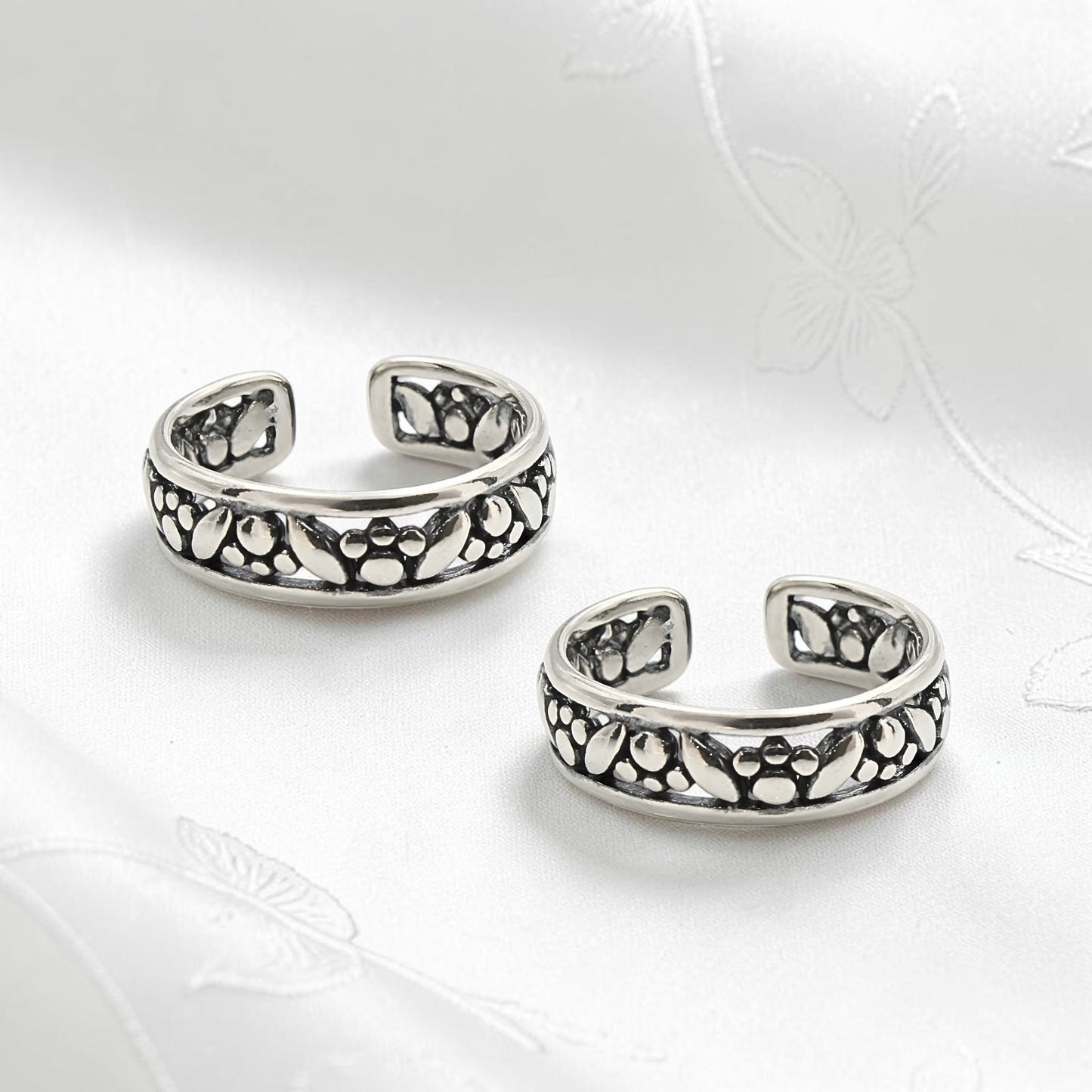 Classic 925 Real Silver Women Cutwork Antique Toe Ring - Pair