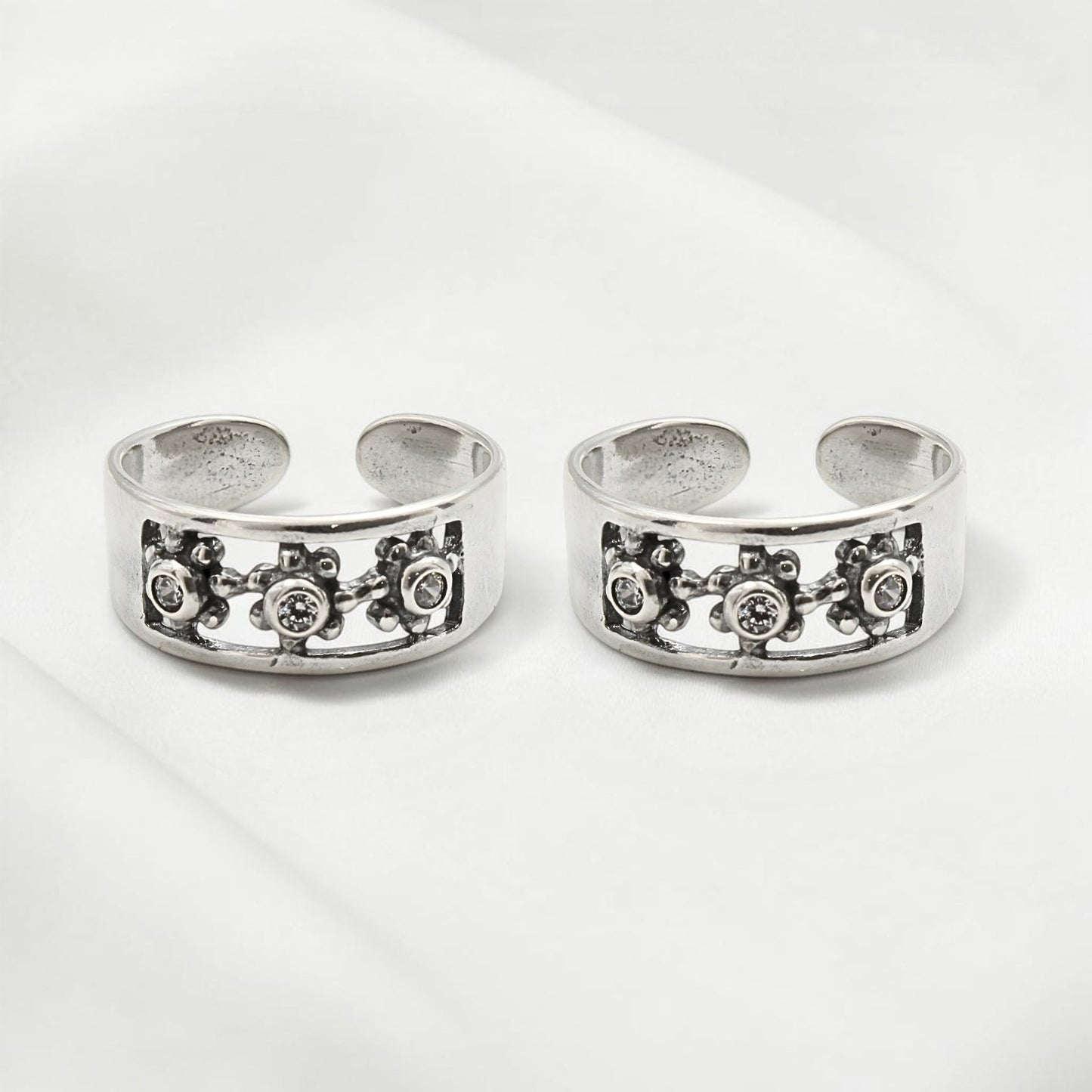 Timeless 925 Real Silver White CZ oxidized Toe Ring for Women
