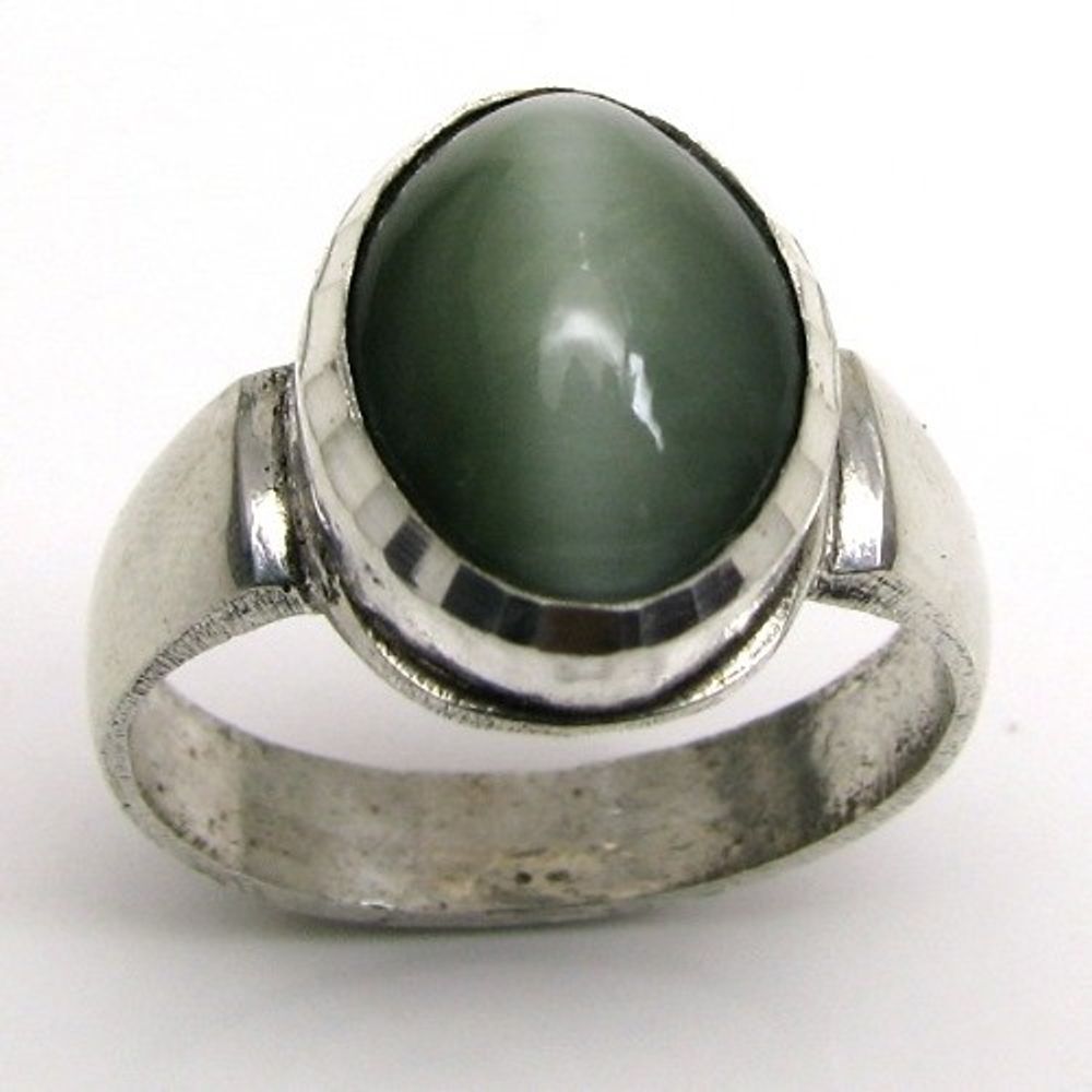 Pure silver Ring Cats Eye (Lehsunia) for Ketu Ratan