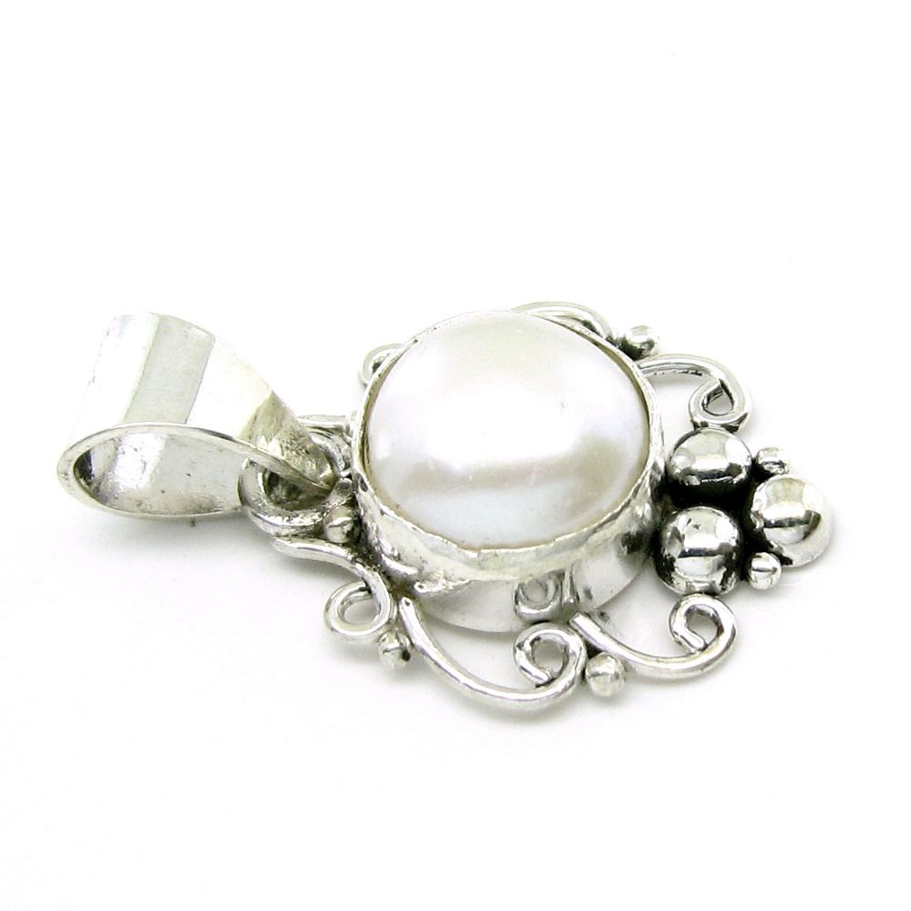 Silver pendant Natural Pearl Gemstone