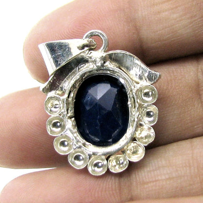 Rashi Ratna Silver pendant Blue Sapphire Gemstone